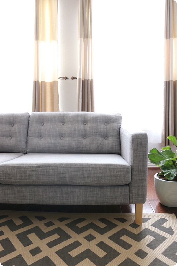 10 cách biến tấu chiếc ghế sofa cũ của bạn – Bọc ghế sofa tại nhà