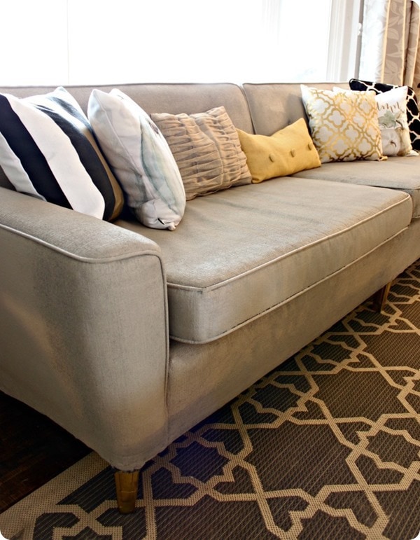 10 cách biến tấu chiếc ghế sofa cũ của bạn – Bọc ghế sofa tại nhà
