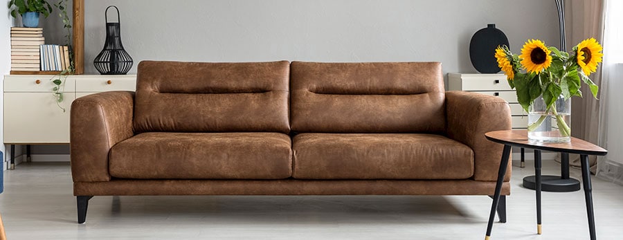 Mẹo bọc ghế sofa da để cứu một ghế sofa cũ của bạn