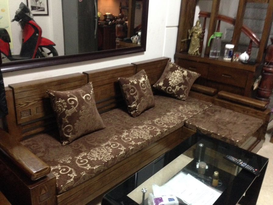 Mẹo hay tạo sự êm ái cho bộ sofa gỗ phòng khách nhà bạn - Nội thất