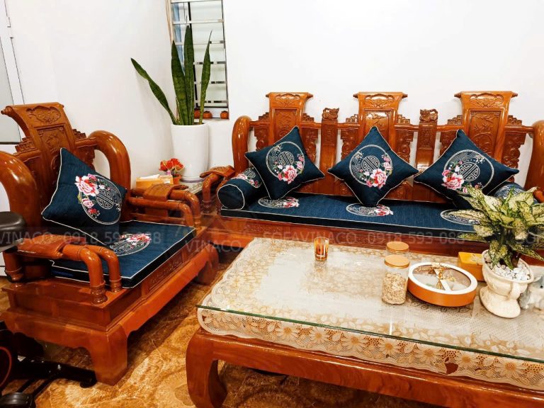 Đệm Ghế Gỗ Phòng Khách Nhỏ: Bí Quyết Chọn Đệm Êm Ái Mà Vẫn Gọn Gàng