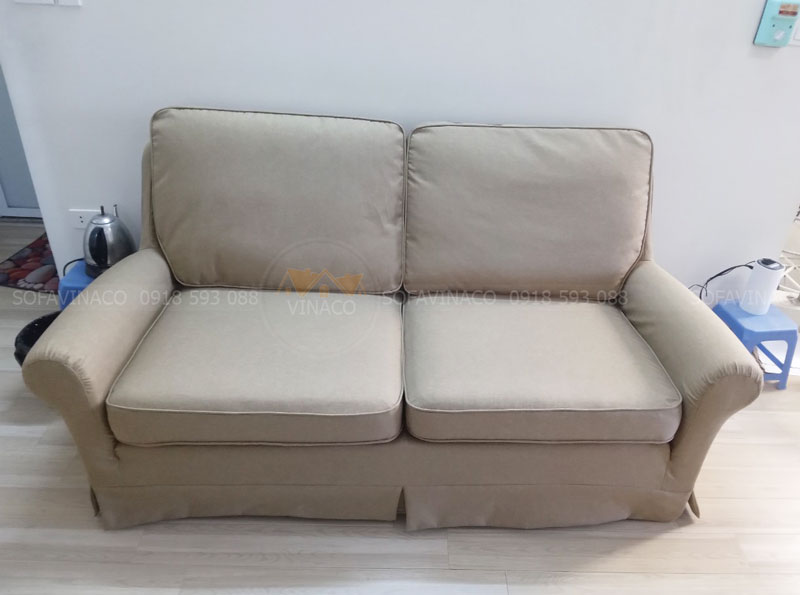 May vỏ bọc sofa có nhám dính cho khách tại Lạc Long Quân, Hà Nội