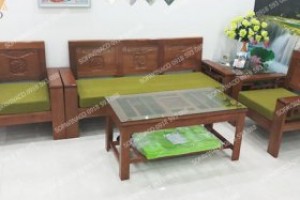 Dùng màu xanh rêu làm đệm ghế cho chị Hải ở Nguyễn Chí Thanh