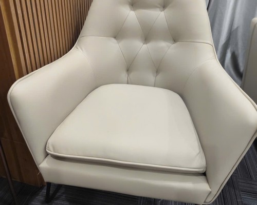 Bọc Lại 6 Ghế Ăn Hết Bao Nhiêu Tiền? Những Yếu Tố Ảnh Hưởng Đến Giá