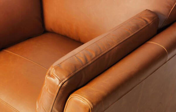 Cách nhận biết da thật và da giả khi chọn chất liệu bọc ghế sofa cho khách hàng